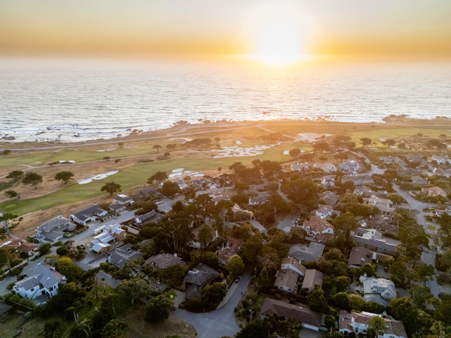 Detail Gallery Image 26 of 27 For 1030 Vaquero Rd, Pebble Beach,  CA 93953 - 4 Beds | 2/1 Baths