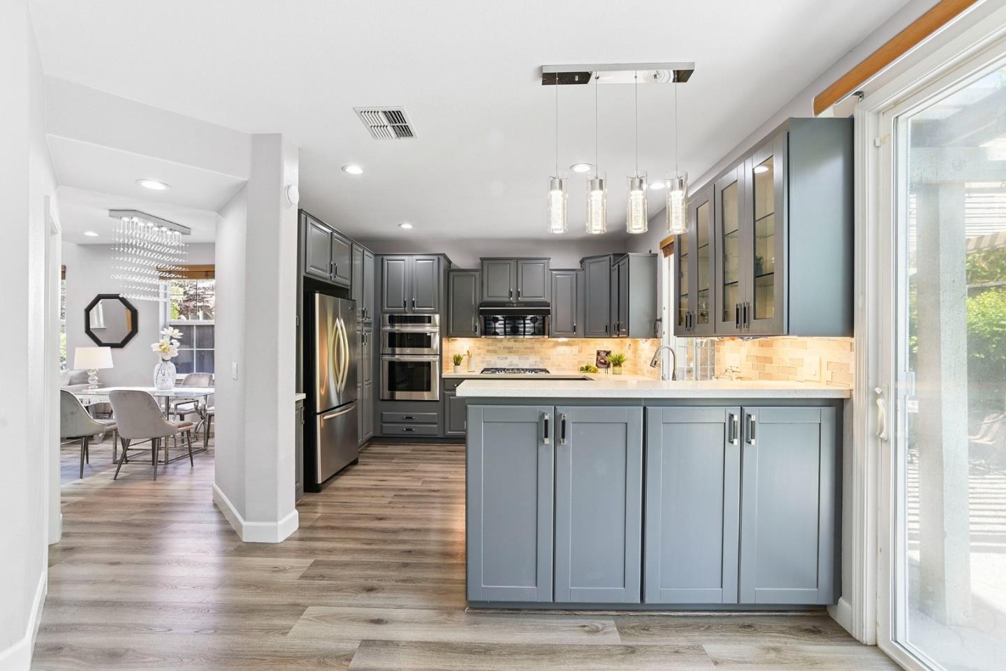 Detail Gallery Image 15 of 52 For 280 Wildhorse Ct, San Jose,  CA 95138 - 5 Beds | 3/1 Baths