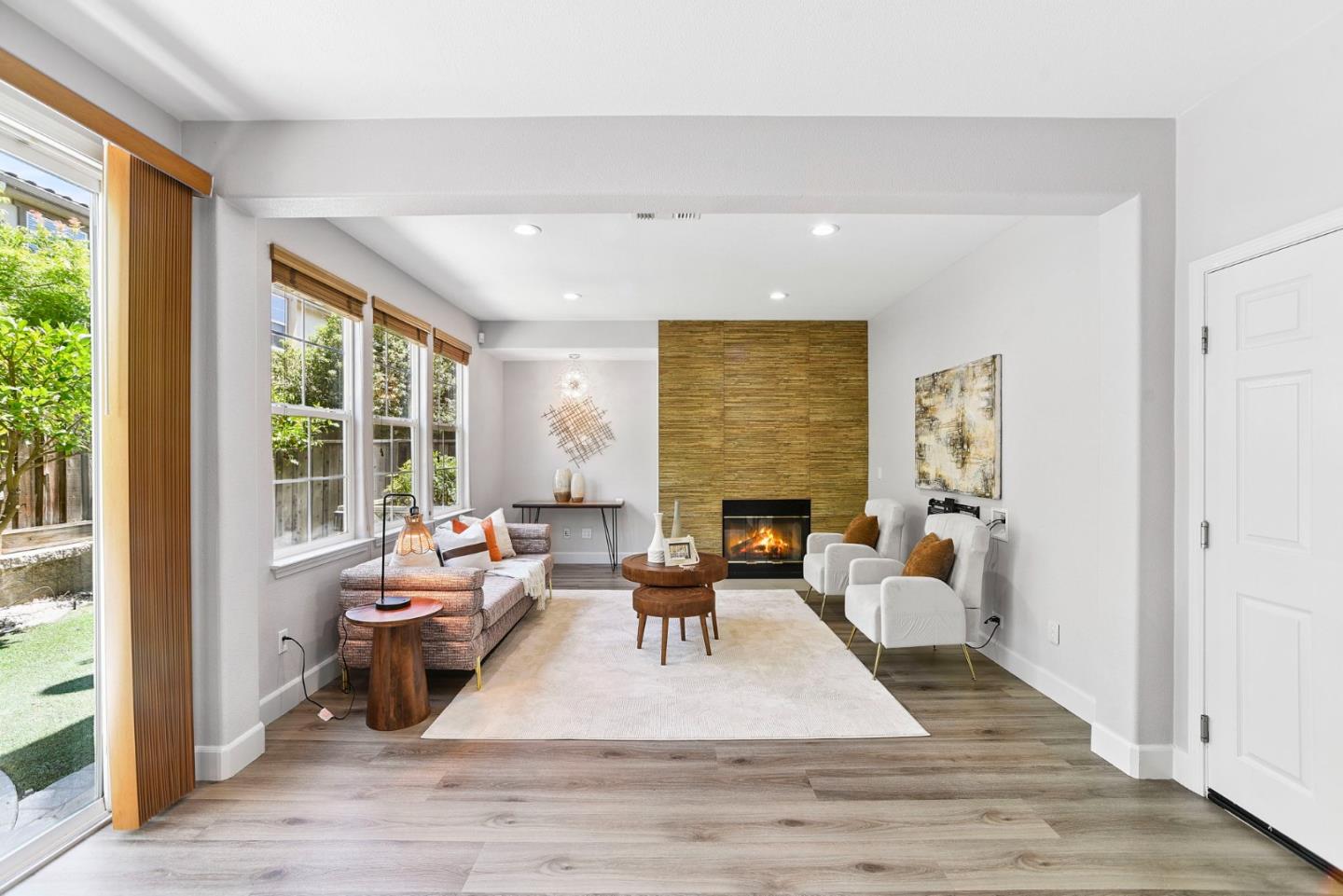 Detail Gallery Image 3 of 52 For 280 Wildhorse Ct, San Jose,  CA 95138 - 5 Beds | 3/1 Baths
