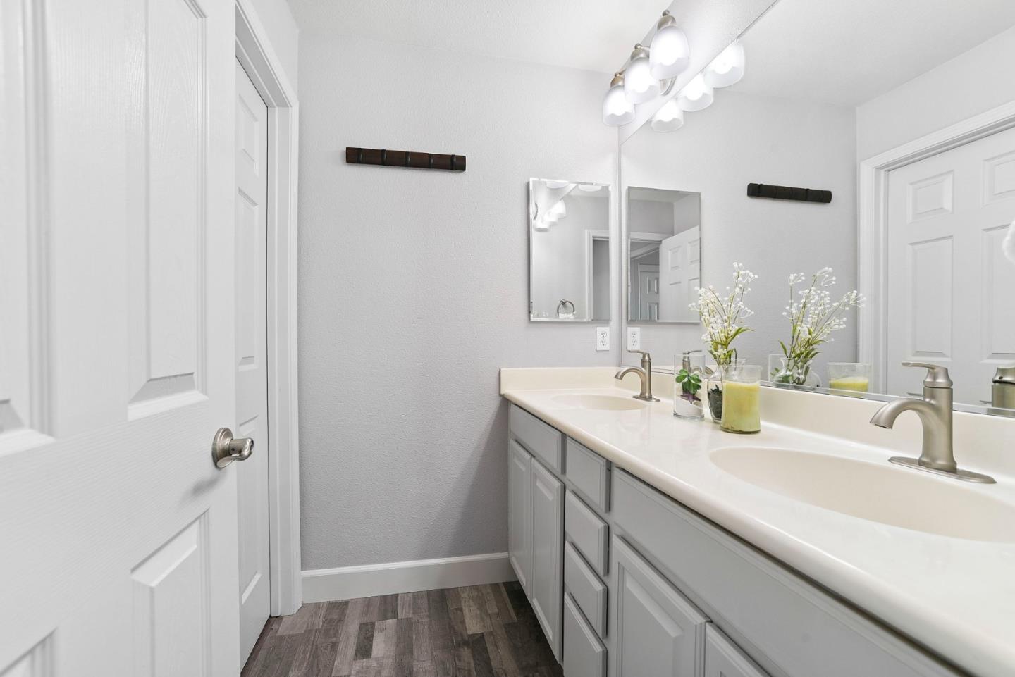 Detail Gallery Image 45 of 52 For 280 Wildhorse Ct, San Jose,  CA 95138 - 5 Beds | 3/1 Baths