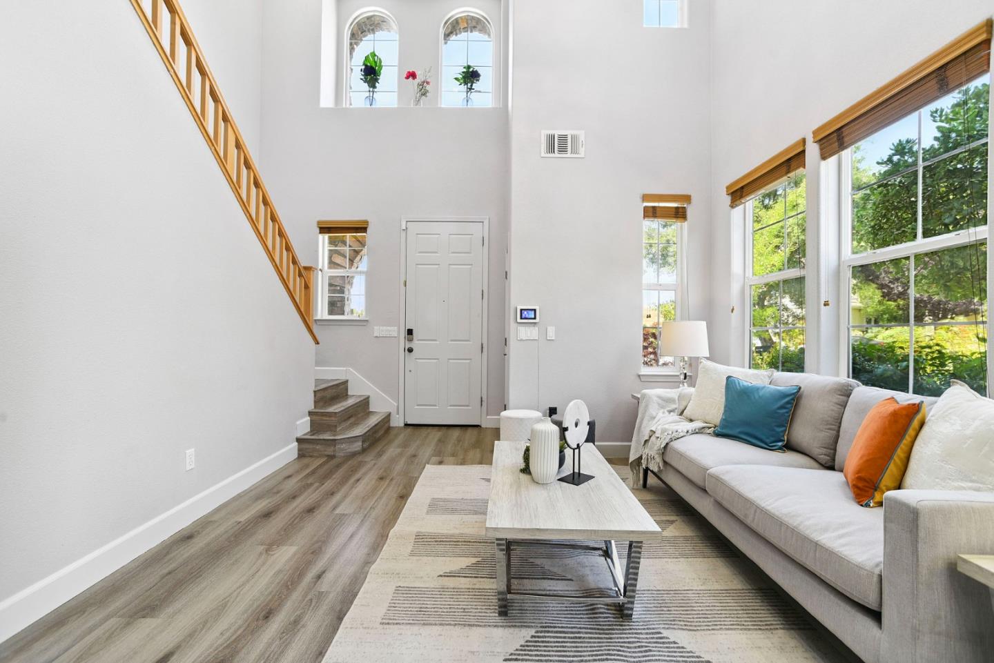 Detail Gallery Image 8 of 52 For 280 Wildhorse Ct, San Jose,  CA 95138 - 5 Beds | 3/1 Baths