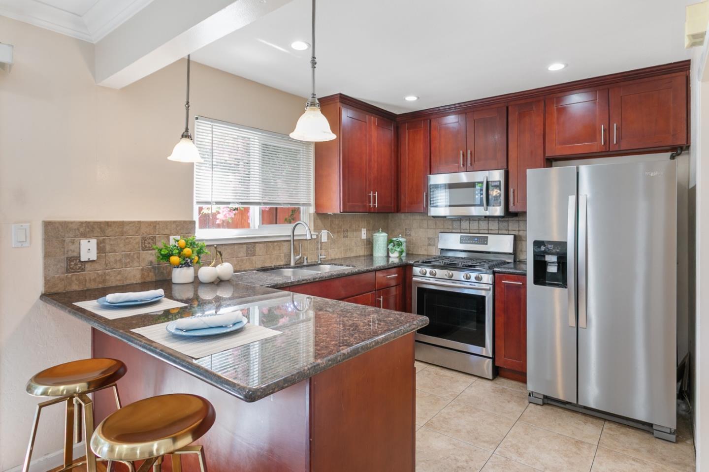 Detail Gallery Image 14 of 35 For 40189 Santa Teresa Cmn, Fremont,  CA 94539 - 2 Beds | 1/1 Baths