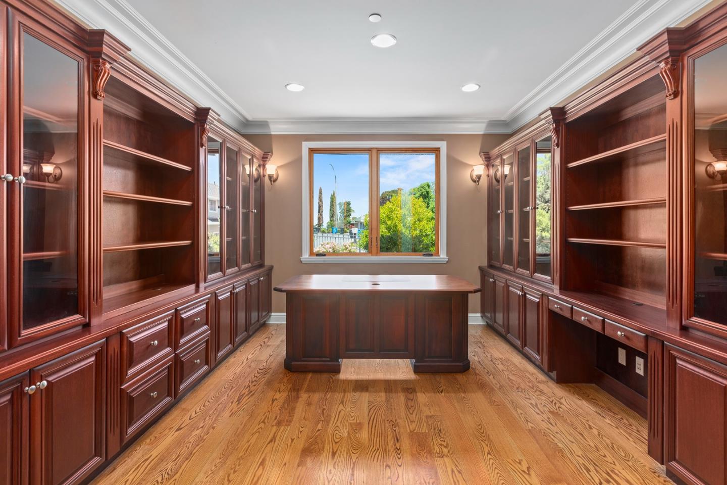 Detail Gallery Image 11 of 37 For 436 Summit Dr, Redwood City,  CA 94062 - 5 Beds | 6/1 Baths