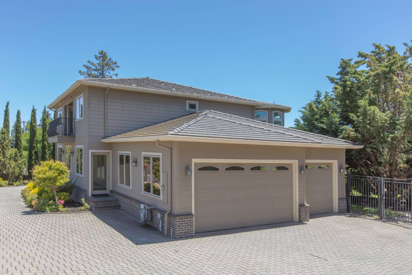 Detail Gallery Image 2 of 37 For 436 Summit Dr, Redwood City,  CA 94062 - 5 Beds | 6/1 Baths