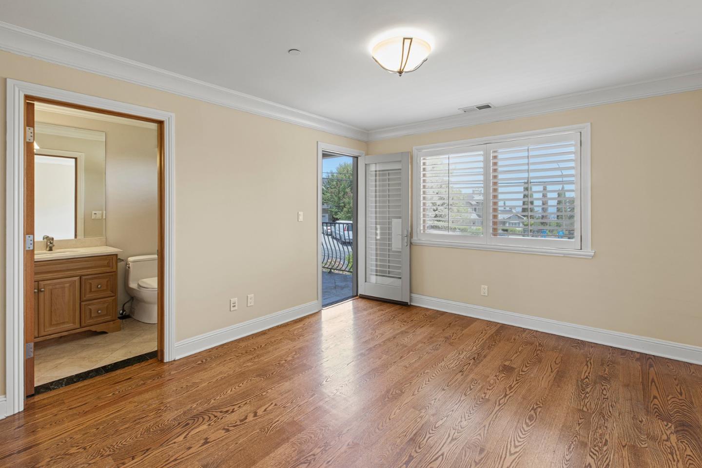 Detail Gallery Image 30 of 37 For 436 Summit Dr, Redwood City,  CA 94062 - 5 Beds | 6/1 Baths