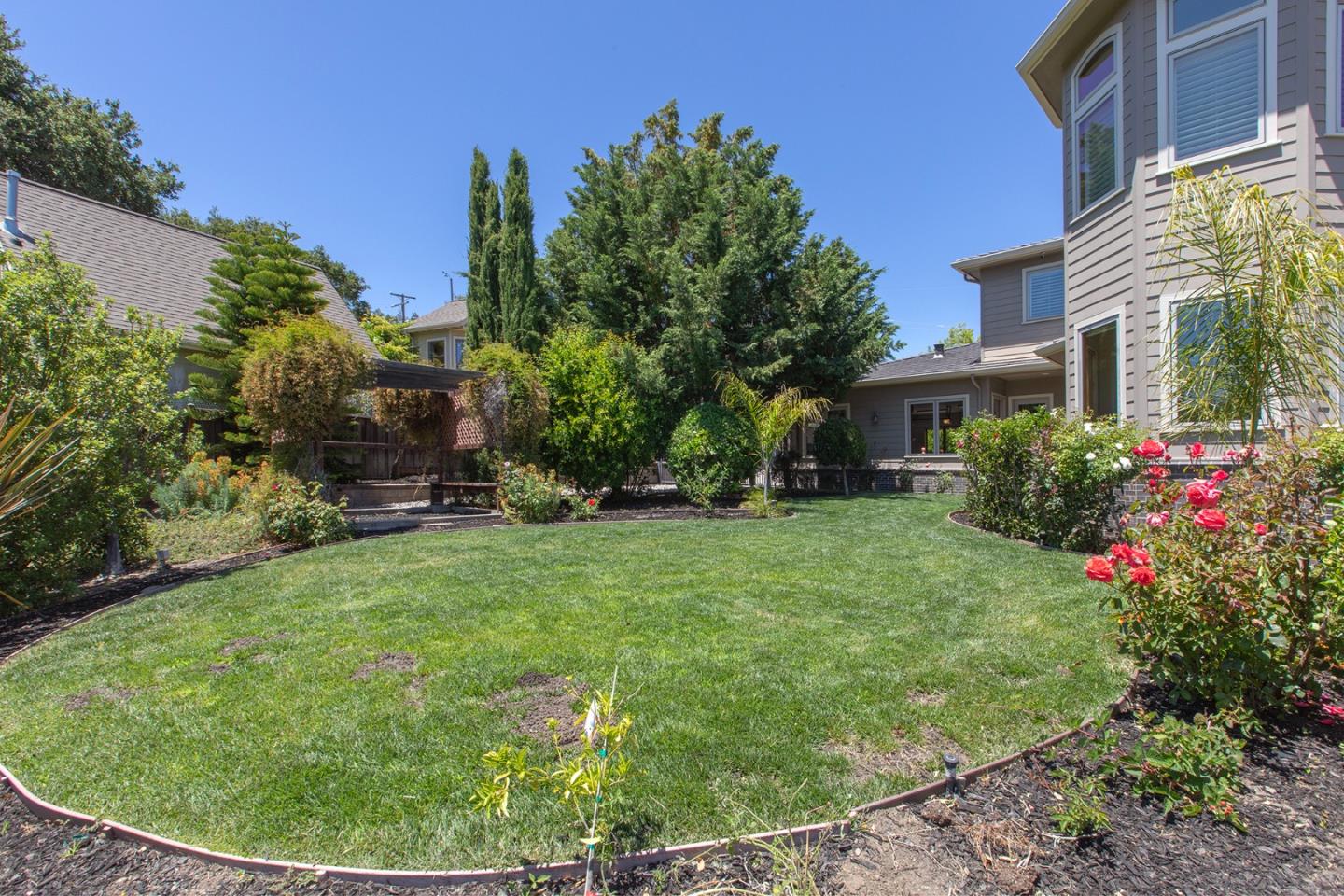 Detail Gallery Image 36 of 37 For 436 Summit Dr, Redwood City,  CA 94062 - 5 Beds | 6/1 Baths