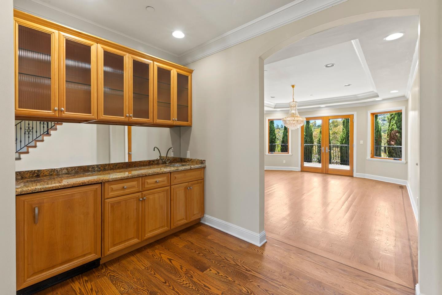 Detail Gallery Image 5 of 37 For 436 Summit Dr, Redwood City,  CA 94062 - 5 Beds | 6/1 Baths