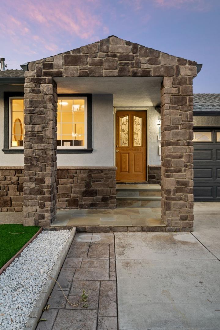Detail Gallery Image 3 of 66 For 1459 Blackfield Dr, Santa Clara,  CA 95051 - 4 Beds | 3 Baths