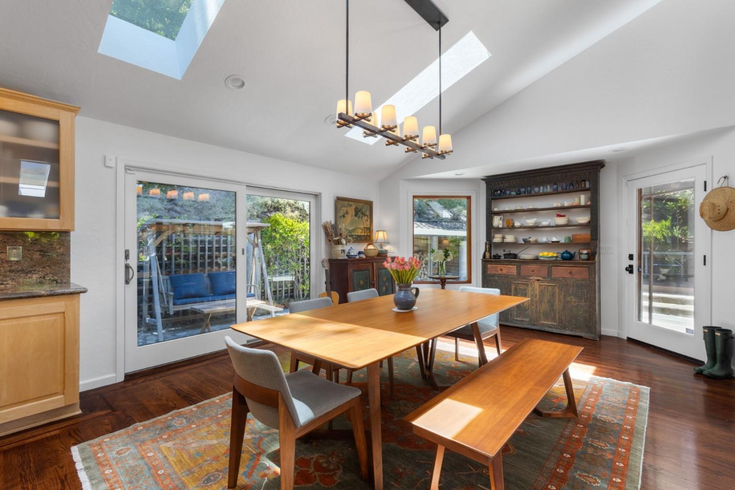 Detail Gallery Image 10 of 38 For 18051 Idylwild Rd, Los Gatos,  CA 95033 - 3 Beds | 2 Baths