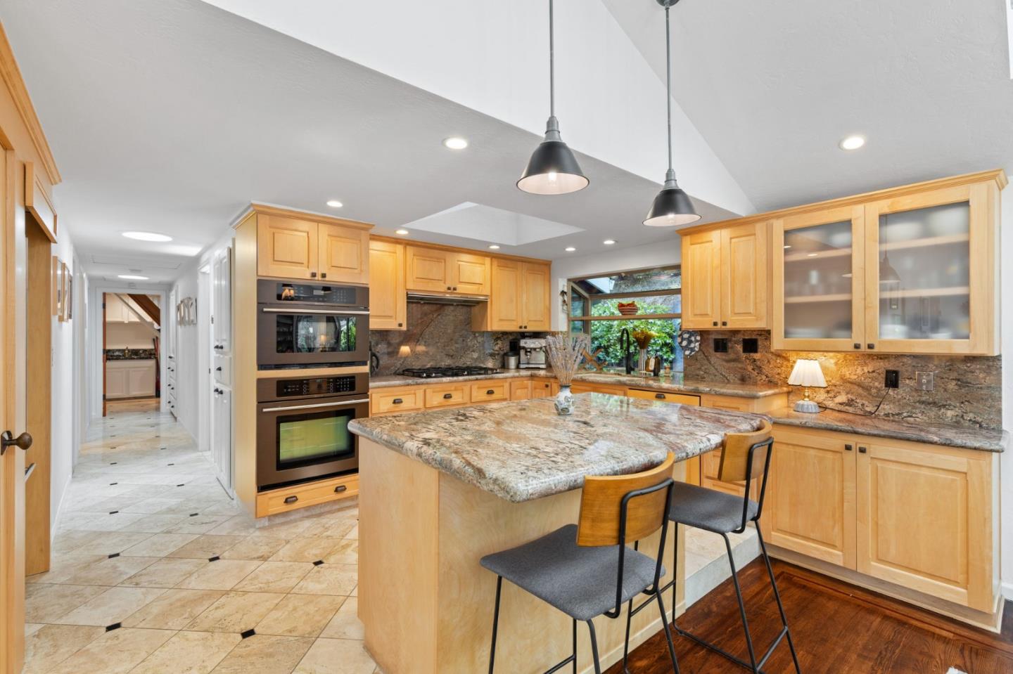 Detail Gallery Image 13 of 38 For 18051 Idylwild Rd, Los Gatos,  CA 95033 - 3 Beds | 2 Baths
