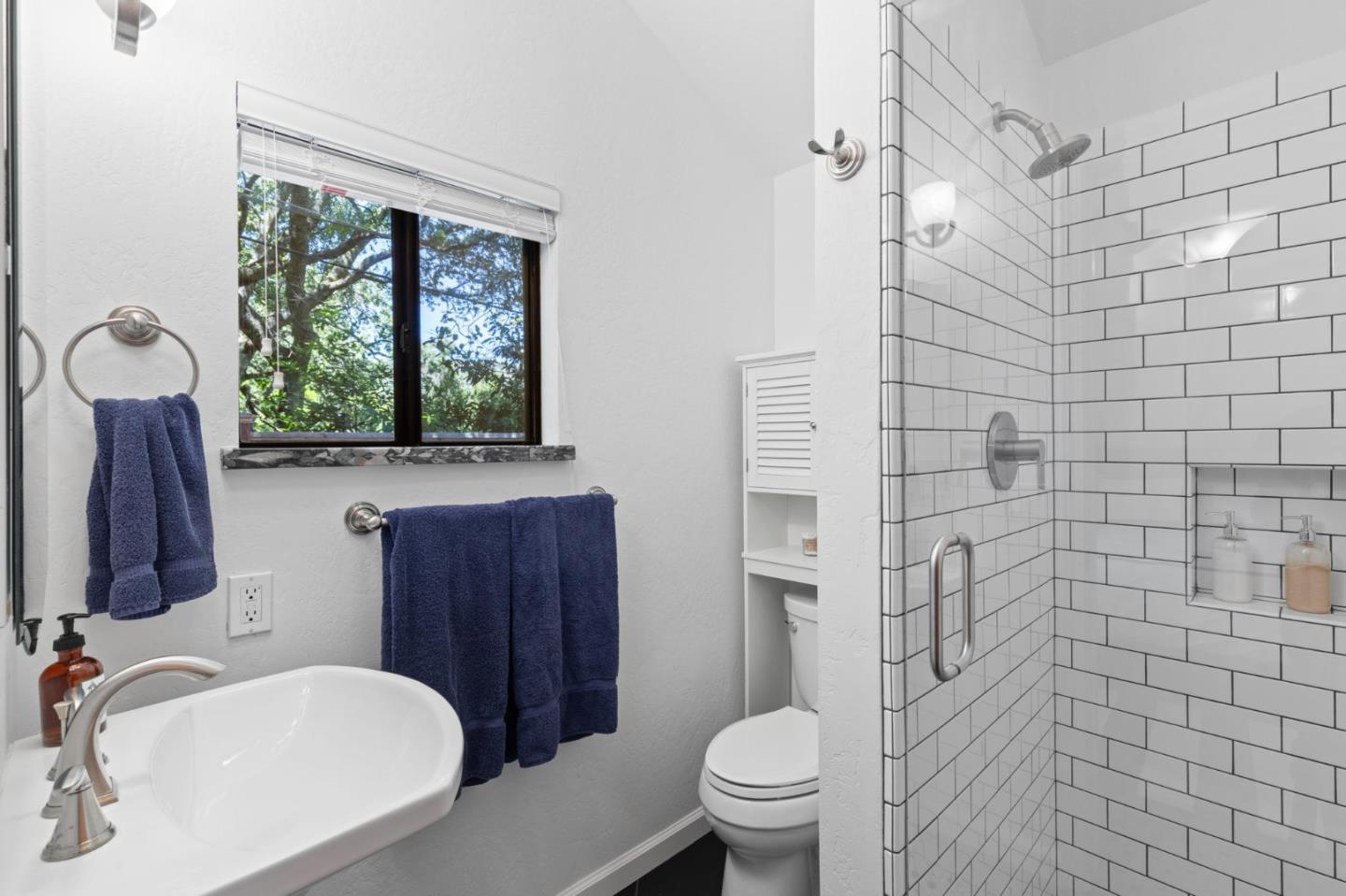Detail Gallery Image 25 of 38 For 18051 Idylwild Rd, Los Gatos,  CA 95033 - 3 Beds | 2 Baths