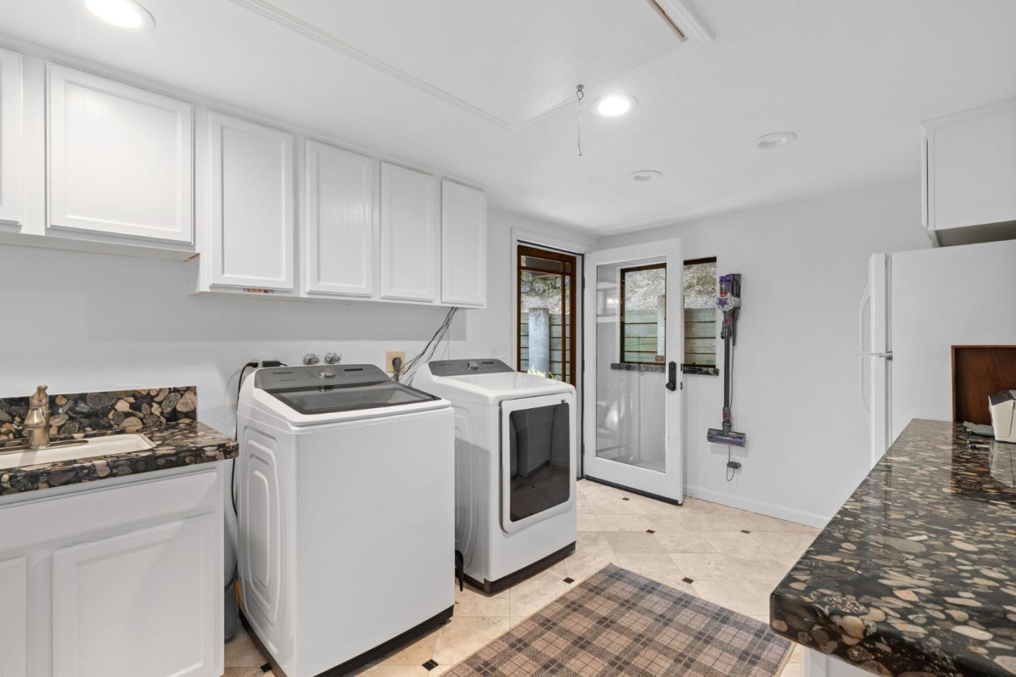 Detail Gallery Image 27 of 38 For 18051 Idylwild Rd, Los Gatos,  CA 95033 - 3 Beds | 2 Baths
