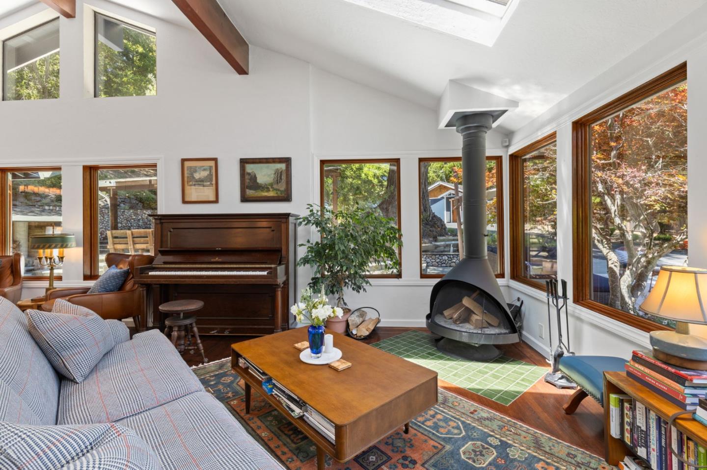 Detail Gallery Image 5 of 38 For 18051 Idylwild Rd, Los Gatos,  CA 95033 - 3 Beds | 2 Baths