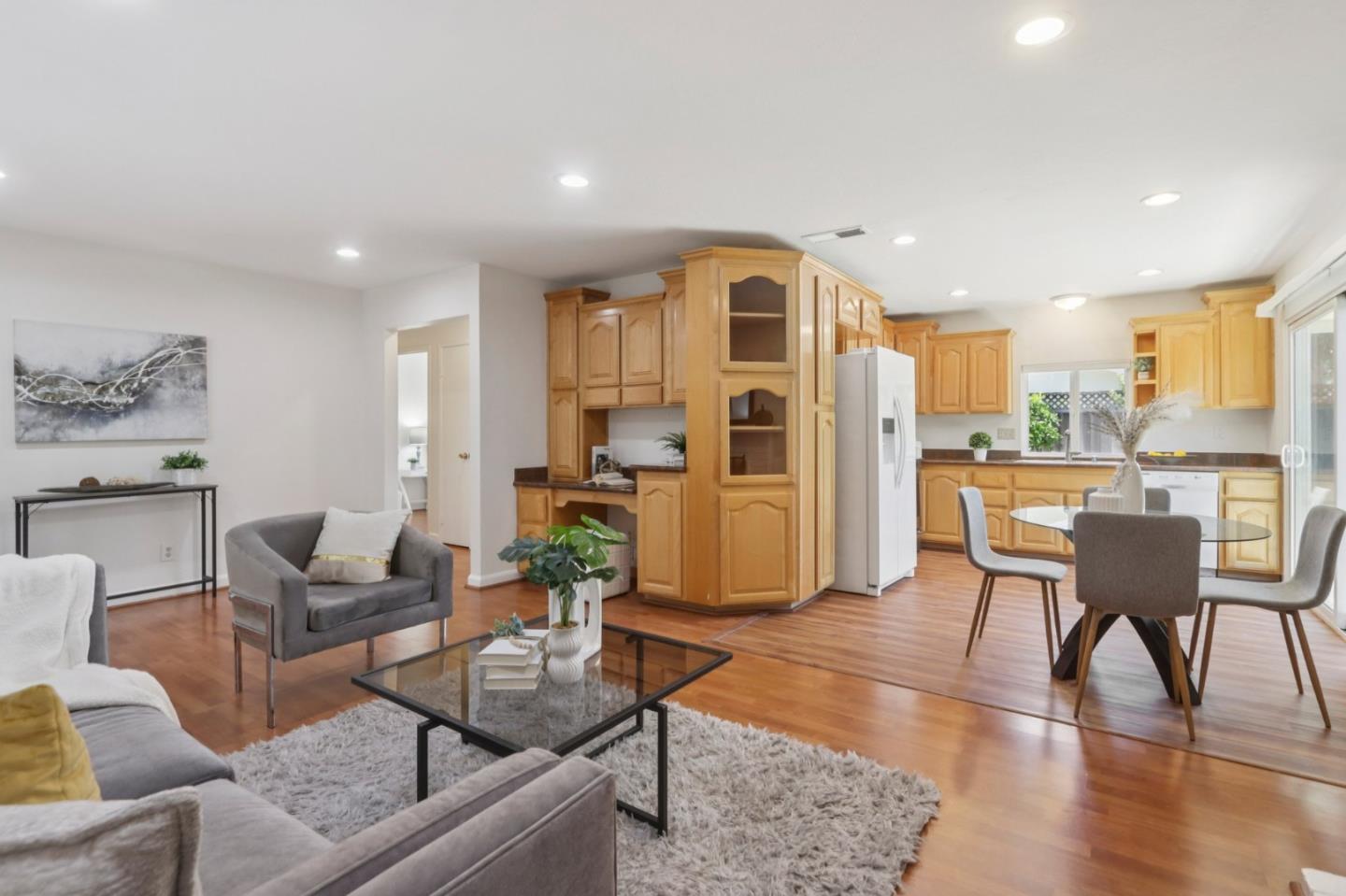 Detail Gallery Image 11 of 31 For 390 Bluefield Dr, San Jose,  CA 95136 - 4 Beds | 2 Baths