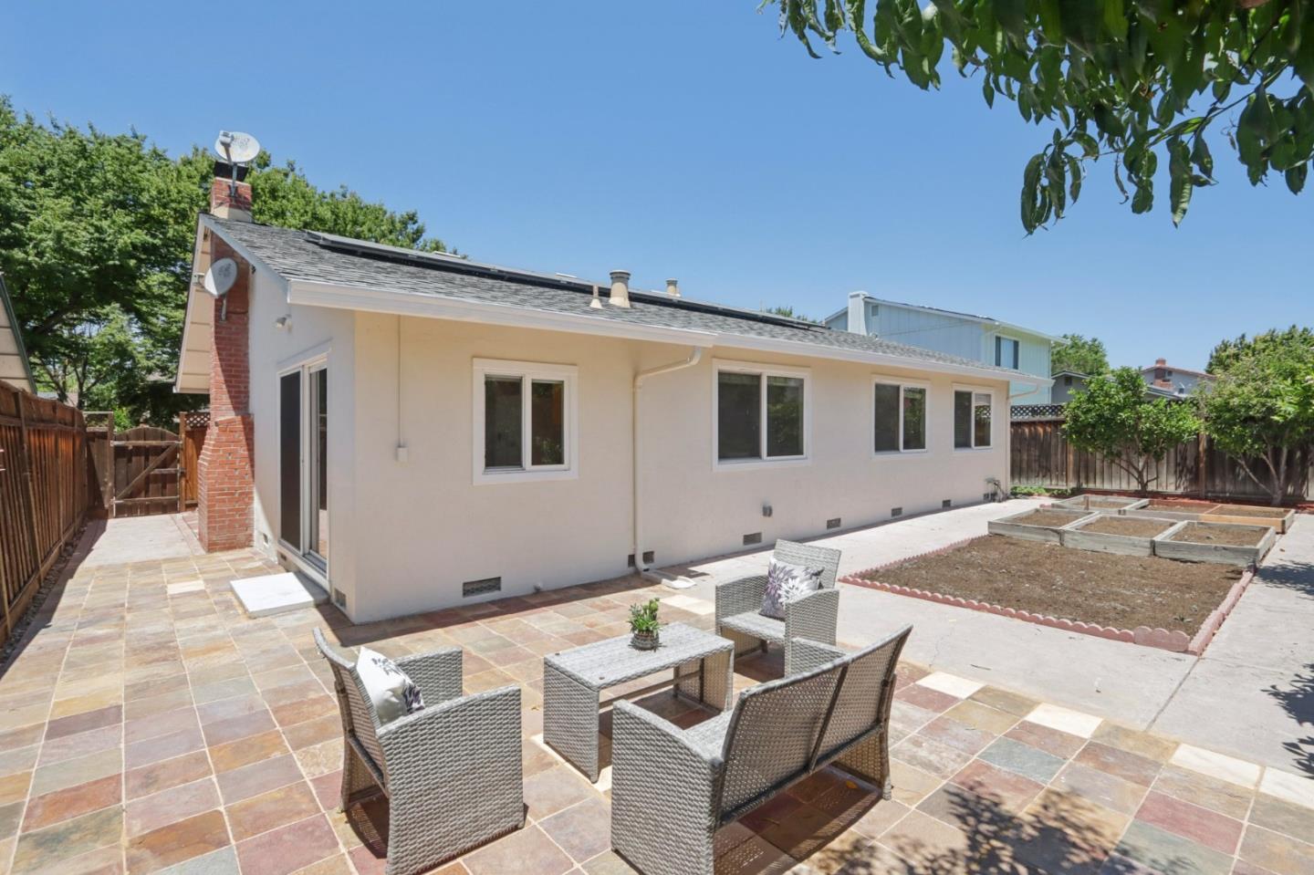 Detail Gallery Image 28 of 31 For 390 Bluefield Dr, San Jose,  CA 95136 - 4 Beds | 2 Baths