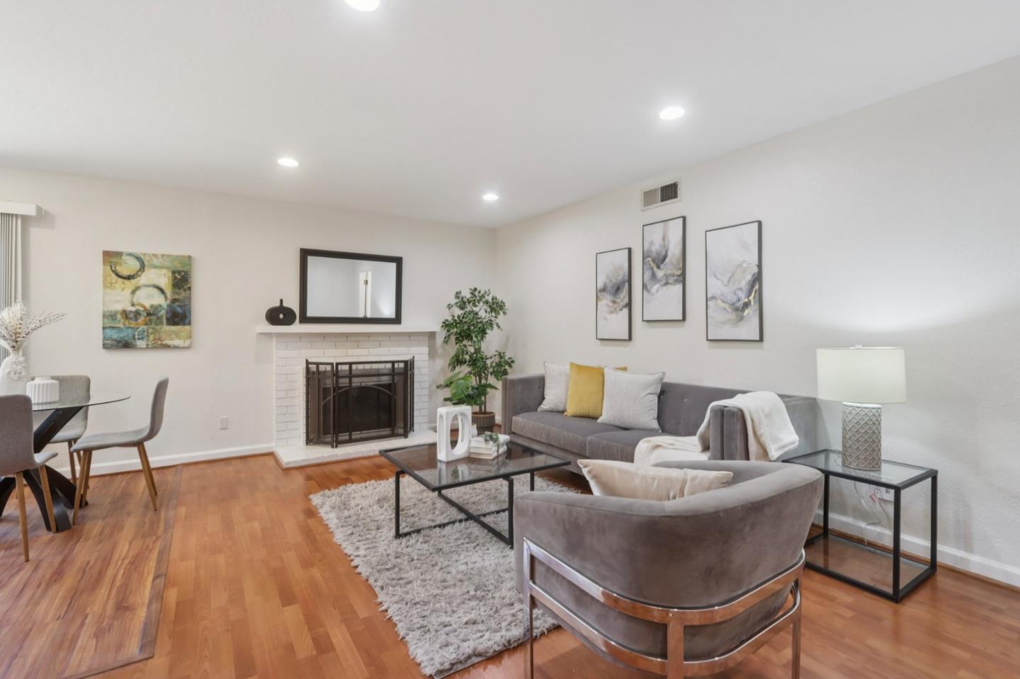 Detail Gallery Image 9 of 31 For 390 Bluefield Dr, San Jose,  CA 95136 - 4 Beds | 2 Baths