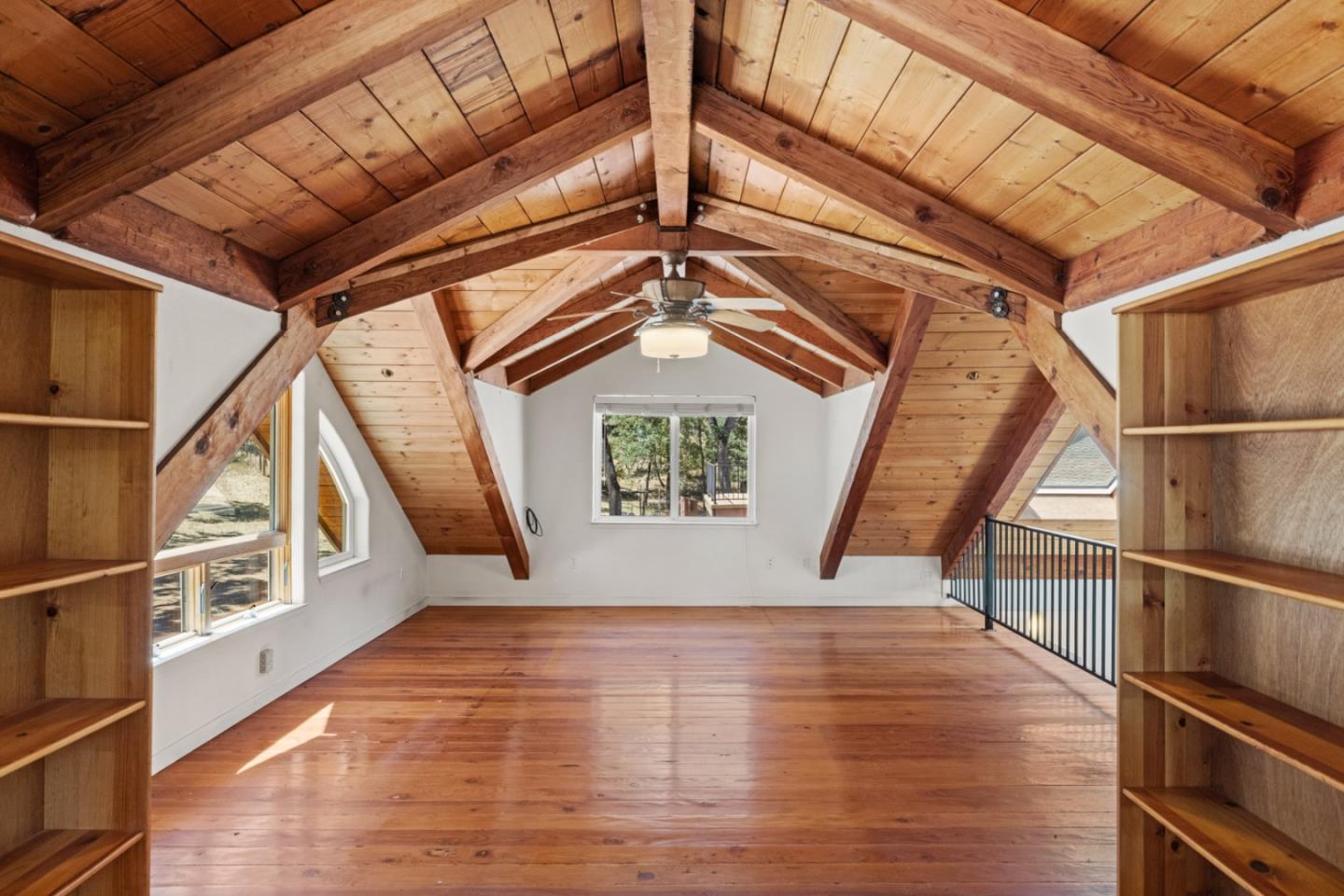 Detail Gallery Image 13 of 50 For 39537 Laurel Springs, Carmel Valley,  CA 93924 - 2 Beds | 3 Baths
