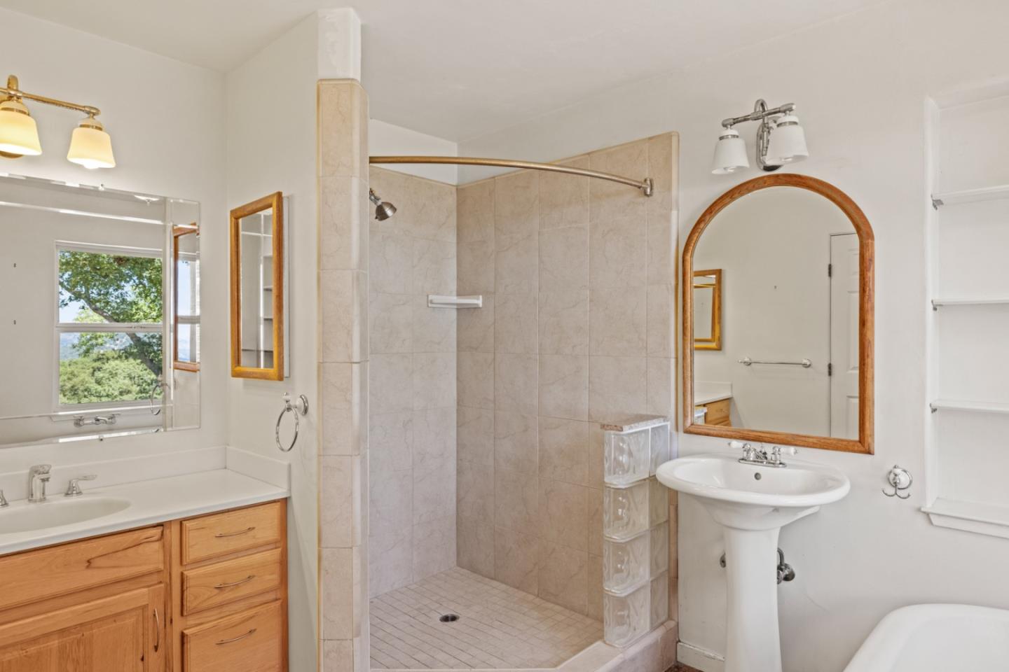 Detail Gallery Image 21 of 50 For 39537 Laurel Springs, Carmel Valley,  CA 93924 - 2 Beds | 3 Baths