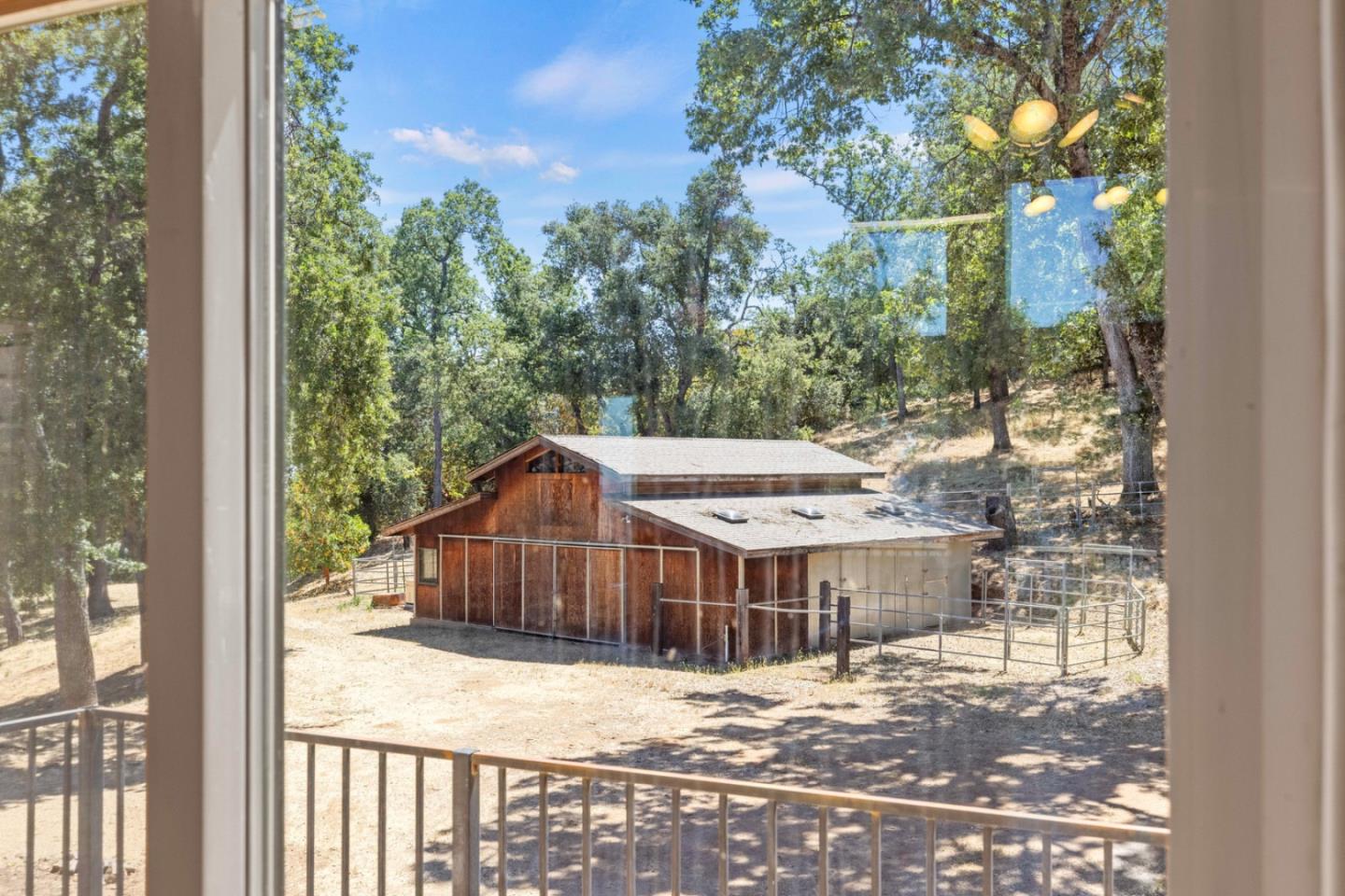 Detail Gallery Image 28 of 50 For 39537 Laurel Springs, Carmel Valley,  CA 93924 - 2 Beds | 3 Baths
