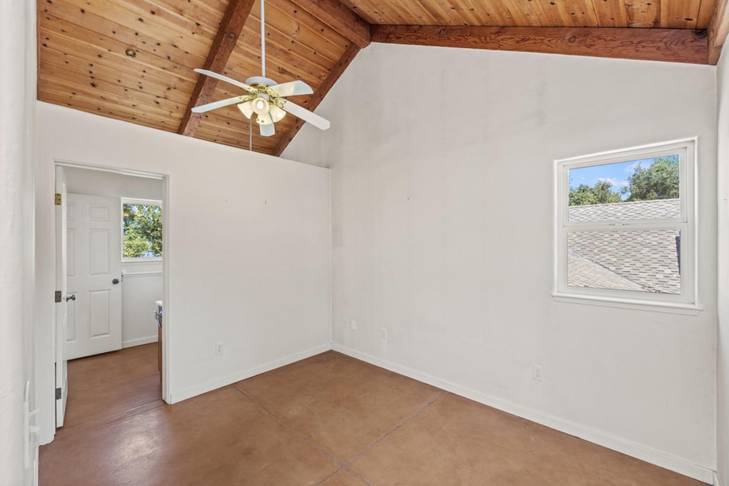 Detail Gallery Image 29 of 50 For 39537 Laurel Springs, Carmel Valley,  CA 93924 - 2 Beds | 3 Baths