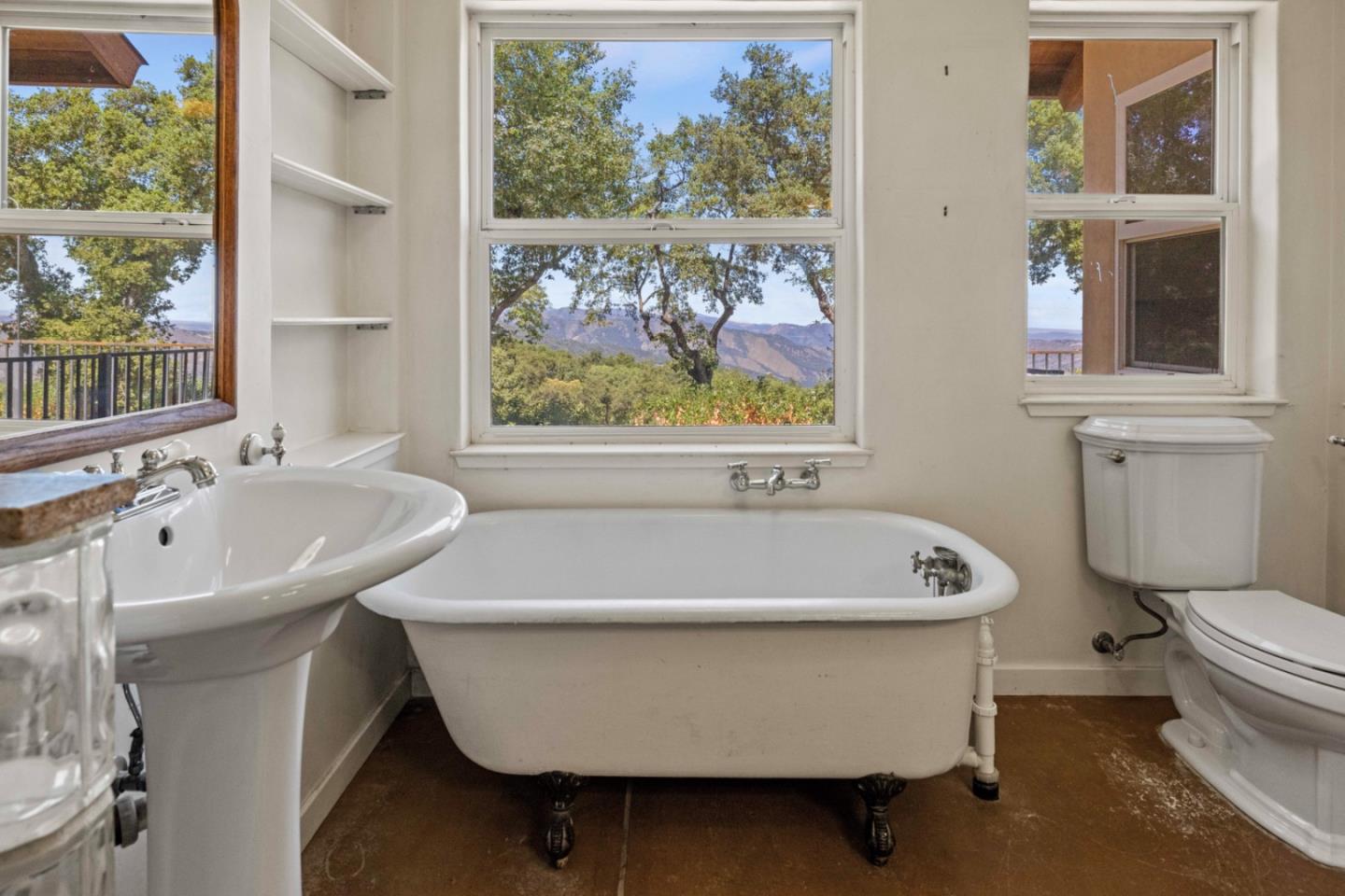 Detail Gallery Image 31 of 50 For 39537 Laurel Springs, Carmel Valley,  CA 93924 - 2 Beds | 3 Baths