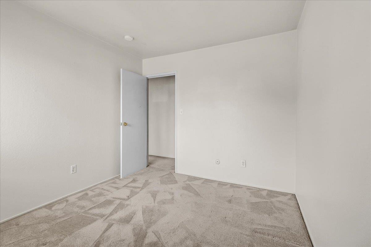 Detail Gallery Image 12 of 26 For 3137 Seacrest Ave #17,  Marina,  CA 93933 - 3 Beds | 1/2 Baths