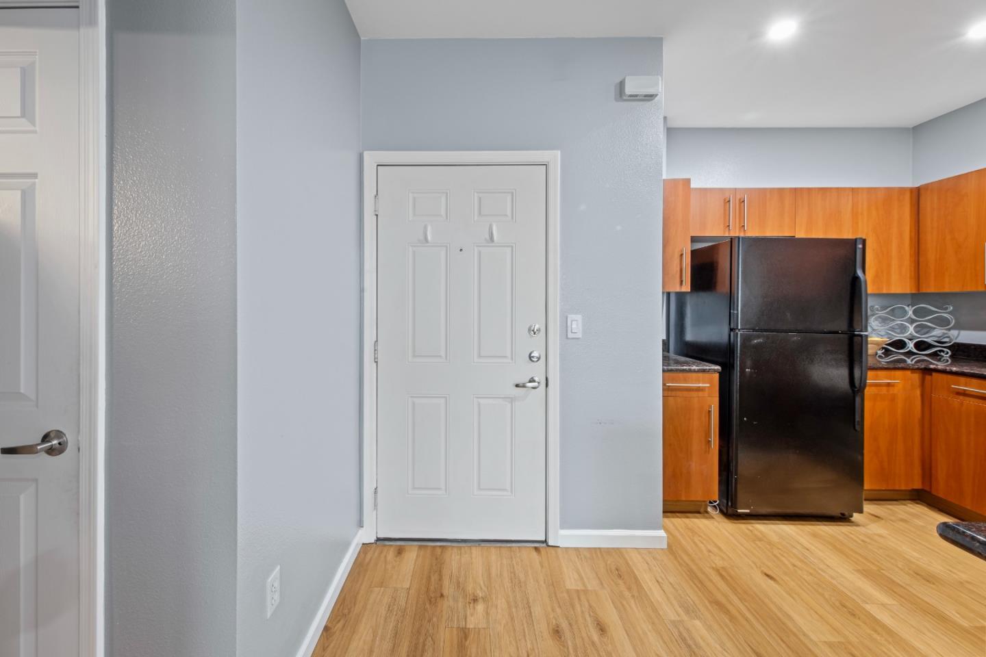 Detail Gallery Image 4 of 30 For 1060 S 3rd St #233,  San Jose,  CA 95112 - 1 Beds | 1 Baths