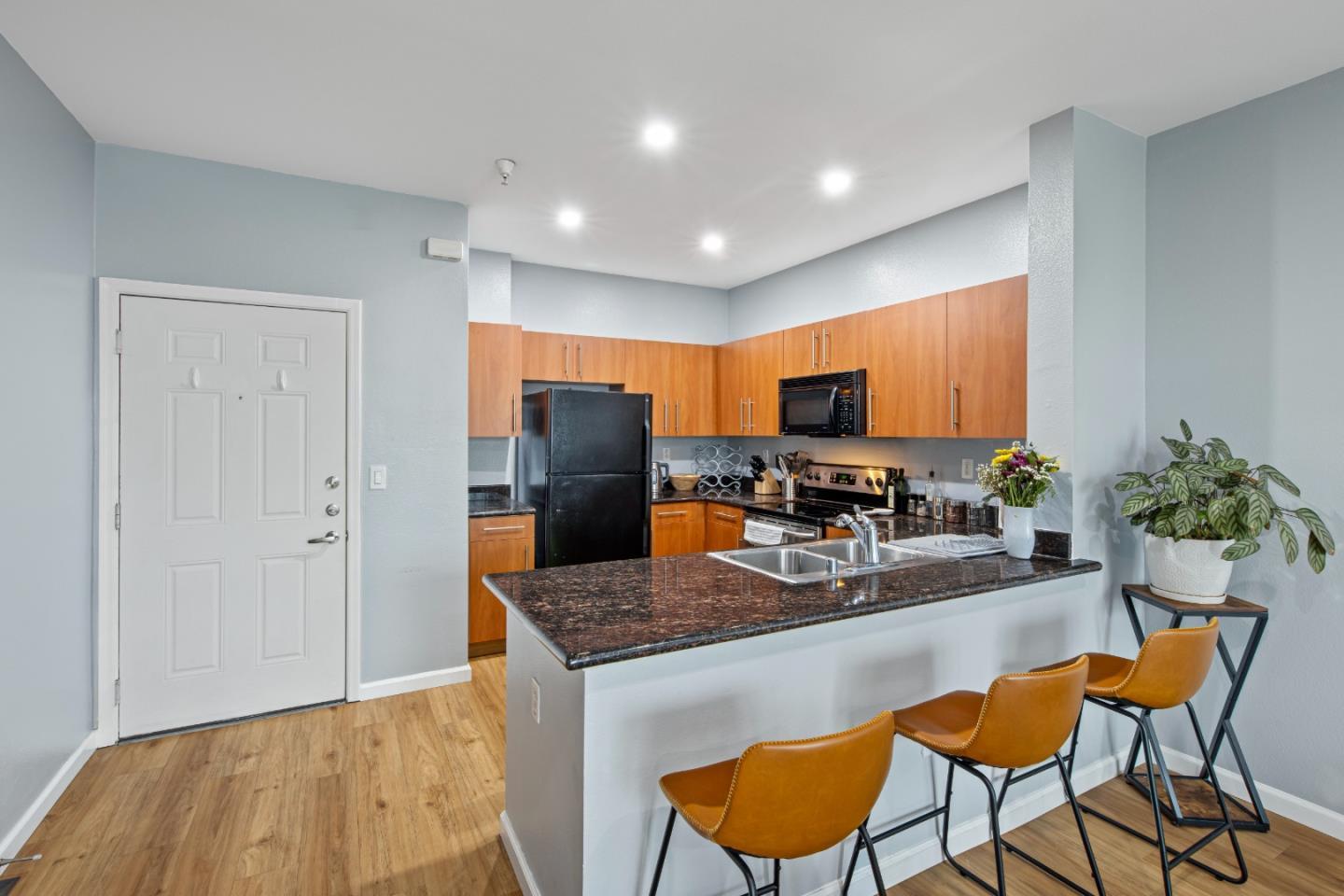 Detail Gallery Image 5 of 30 For 1060 S 3rd St #233,  San Jose,  CA 95112 - 1 Beds | 1 Baths