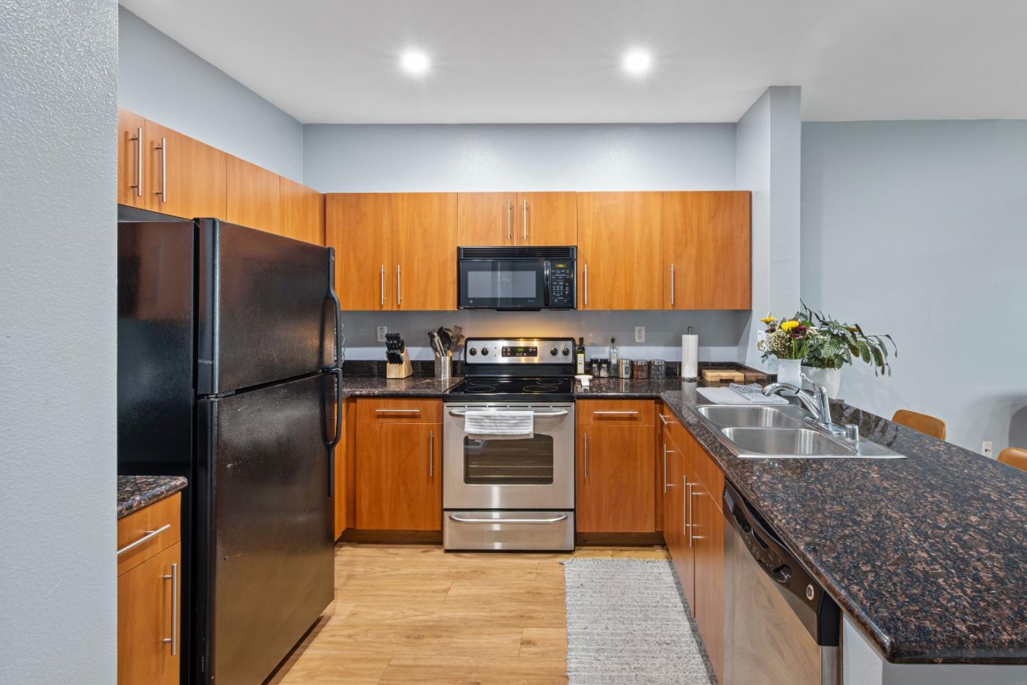 Detail Gallery Image 7 of 30 For 1060 S 3rd St #233,  San Jose,  CA 95112 - 1 Beds | 1 Baths