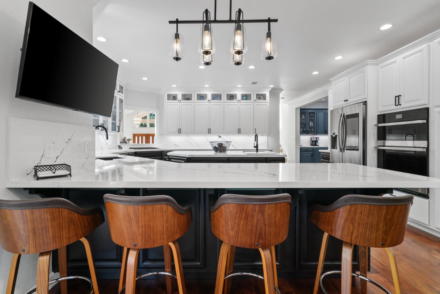 Detail Gallery Image 10 of 117 For 29 Kite Hill Rd, Santa Cruz,  CA 95060 - 3 Beds | 2/1 Baths