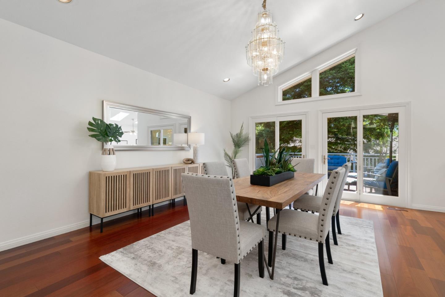 Detail Gallery Image 24 of 117 For 29 Kite Hill Rd, Santa Cruz,  CA 95060 - 3 Beds | 2/1 Baths