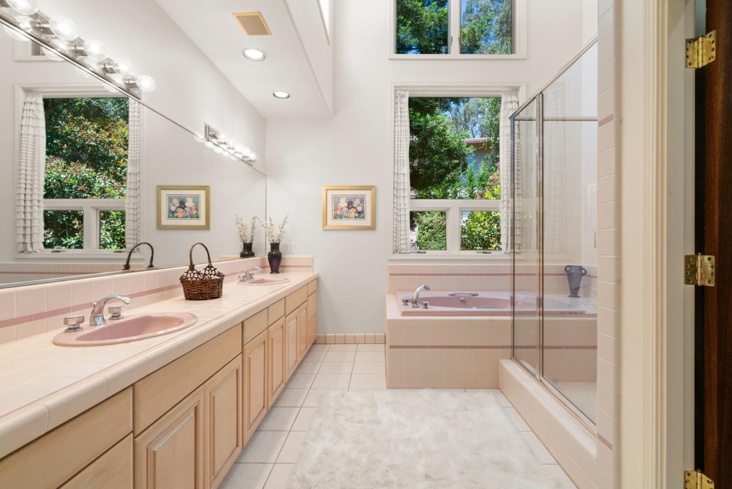 Detail Gallery Image 37 of 117 For 29 Kite Hill Rd, Santa Cruz,  CA 95060 - 3 Beds | 2/1 Baths