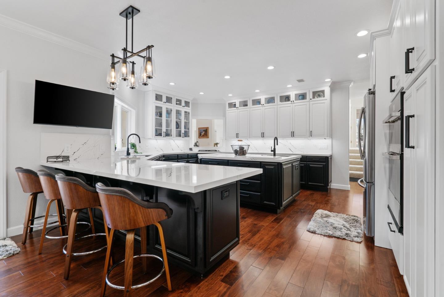 Detail Gallery Image 7 of 117 For 29 Kite Hill Rd, Santa Cruz,  CA 95060 - 3 Beds | 2/1 Baths