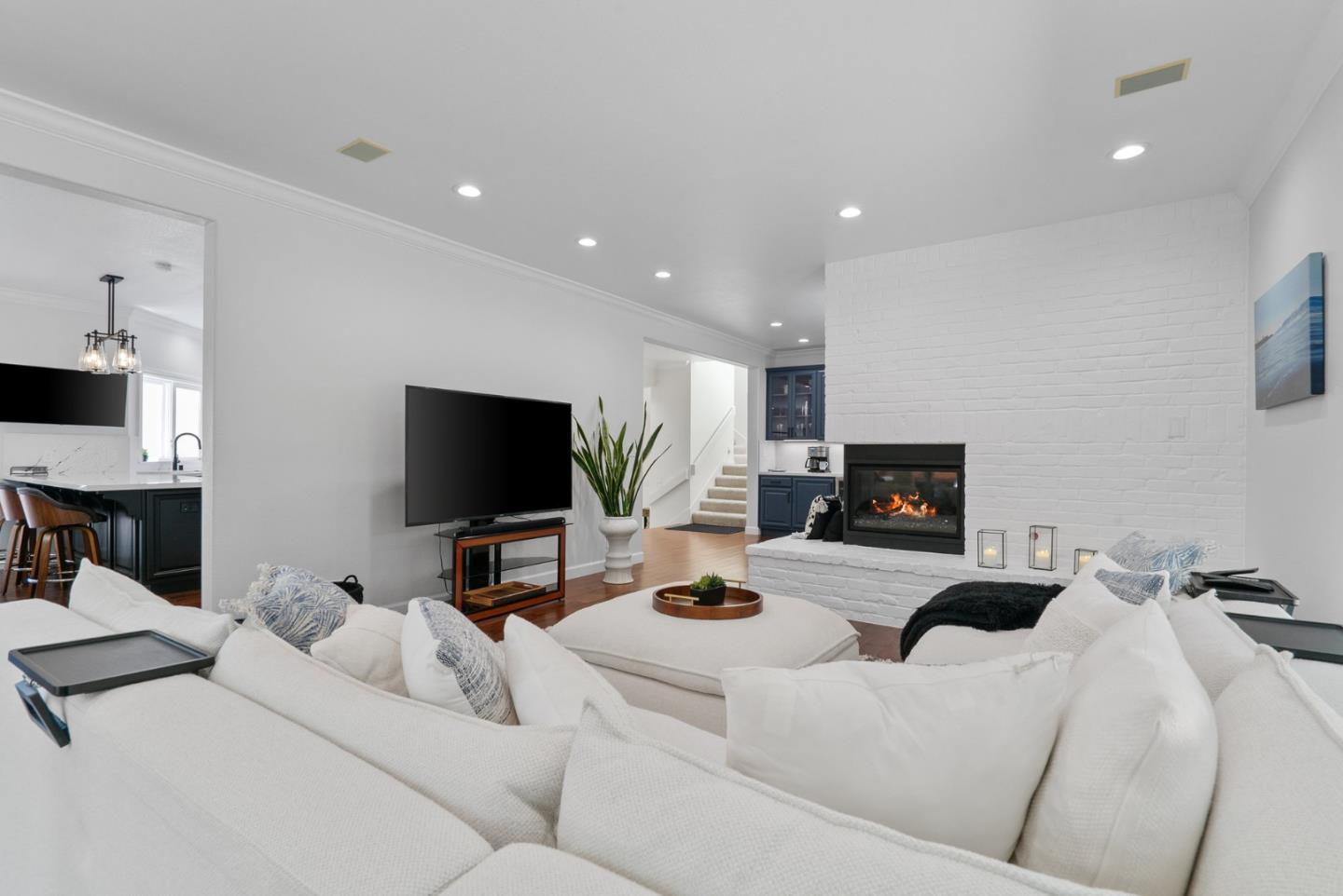 Detail Gallery Image 71 of 117 For 29 Kite Hill Rd, Santa Cruz,  CA 95060 - 3 Beds | 2/1 Baths