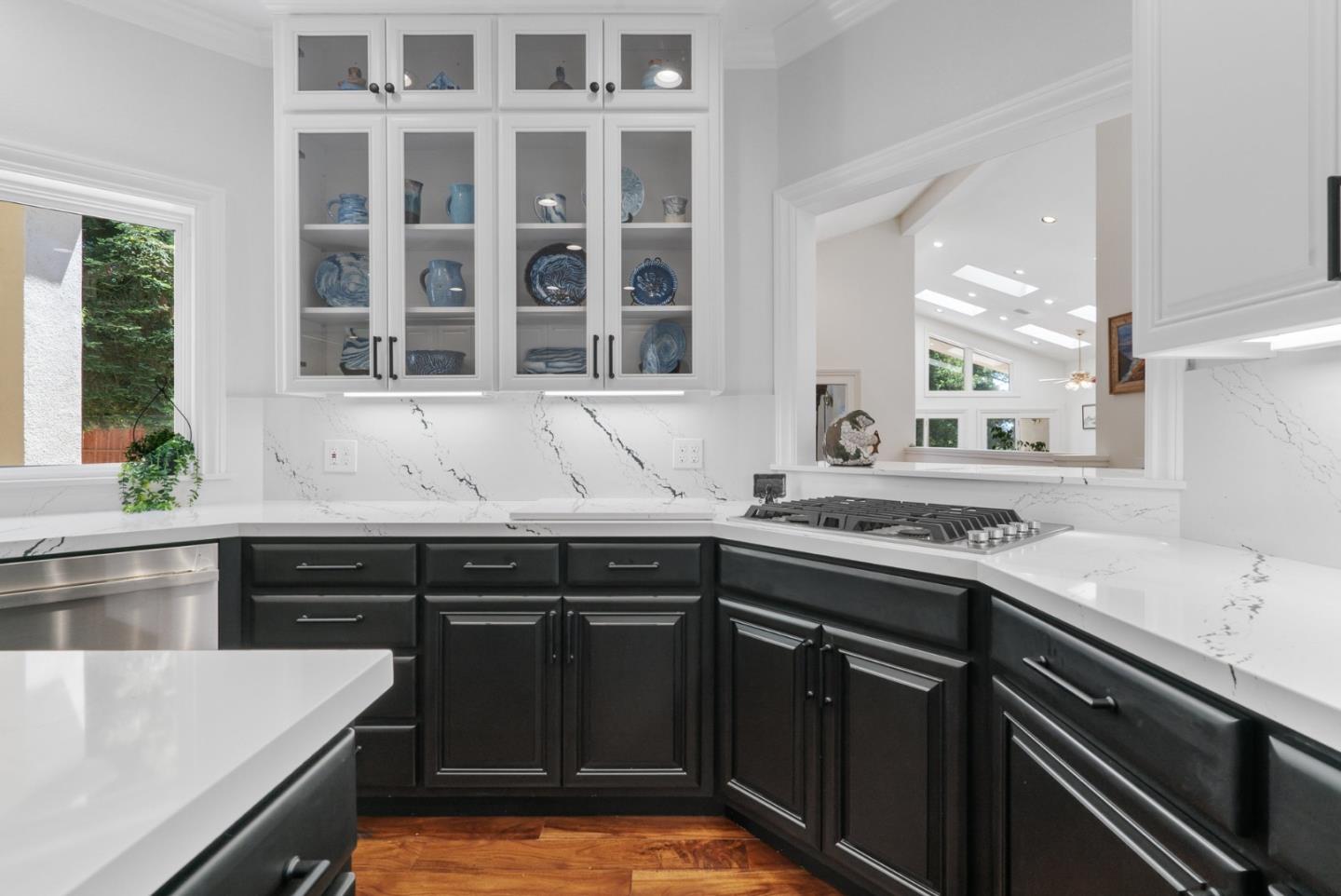 Detail Gallery Image 74 of 117 For 29 Kite Hill Rd, Santa Cruz,  CA 95060 - 3 Beds | 2/1 Baths