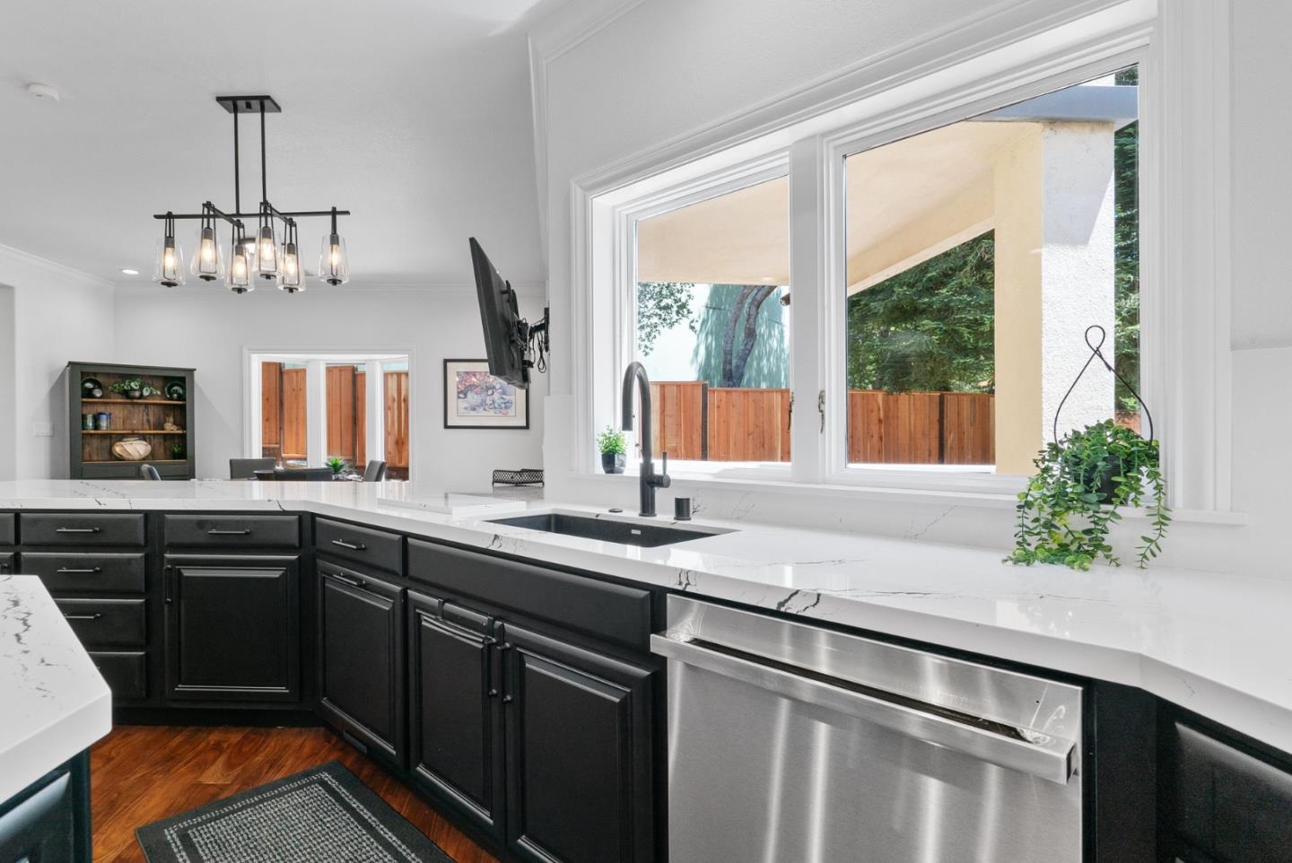 Detail Gallery Image 75 of 117 For 29 Kite Hill Rd, Santa Cruz,  CA 95060 - 3 Beds | 2/1 Baths