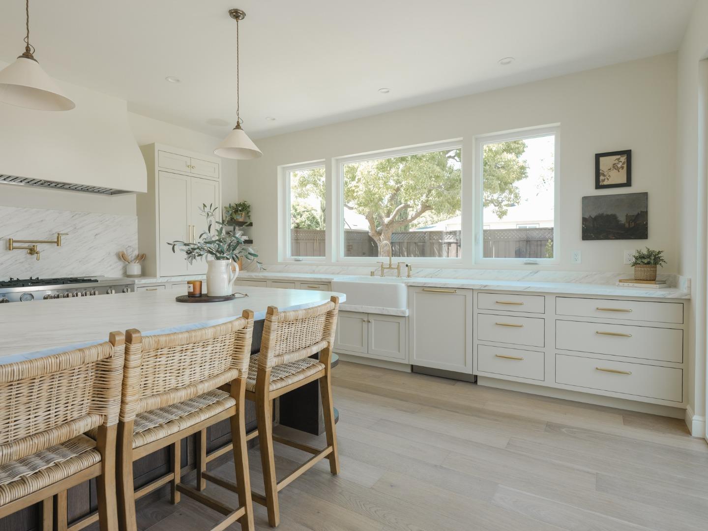 Detail Gallery Image 17 of 40 For 362 Topaz St, Redwood City,  CA 94062 - 4 Beds | 3 Baths