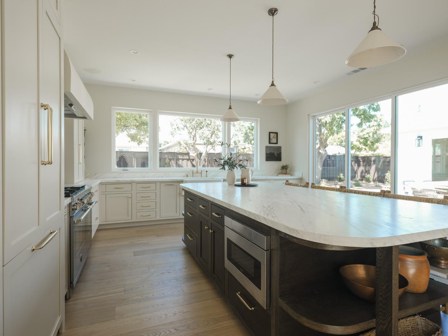 Detail Gallery Image 19 of 40 For 362 Topaz St, Redwood City,  CA 94062 - 4 Beds | 3 Baths
