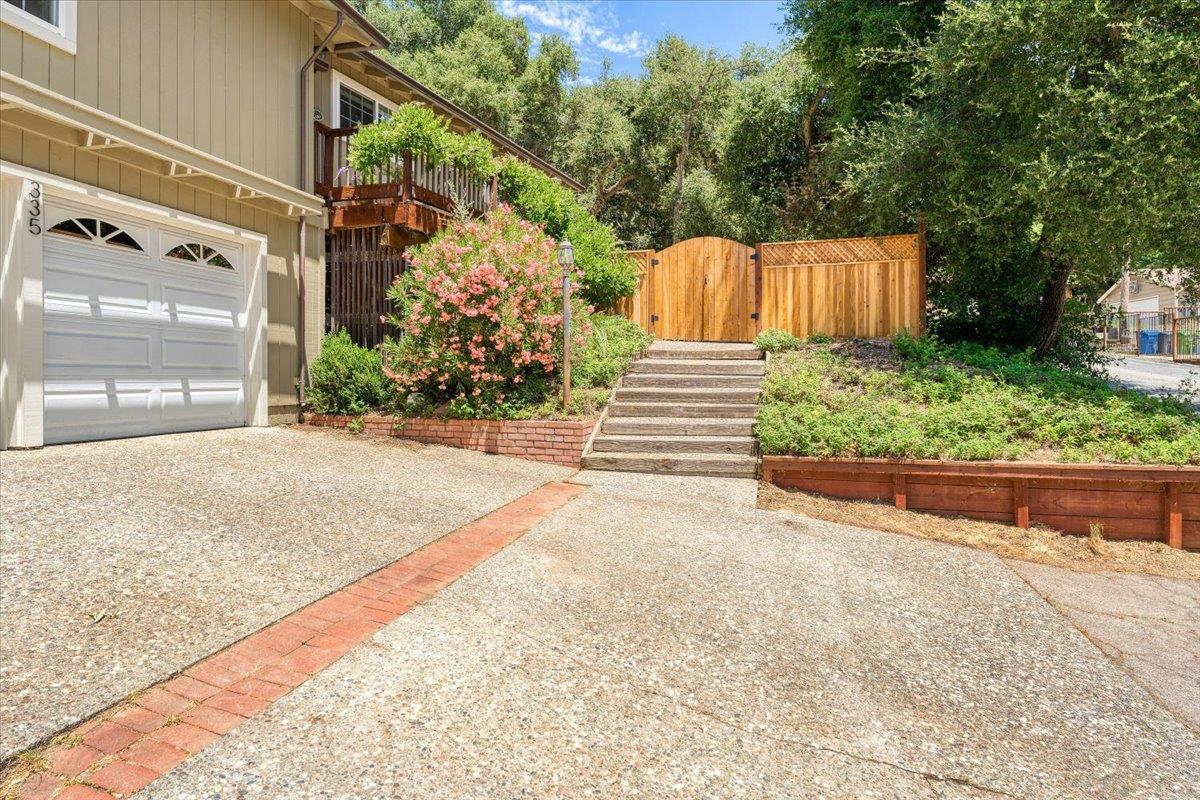 Detail Gallery Image 4 of 41 For 335 Hallsons Ln, Ben Lomond,  CA 95005 - 3 Beds | 2 Baths
