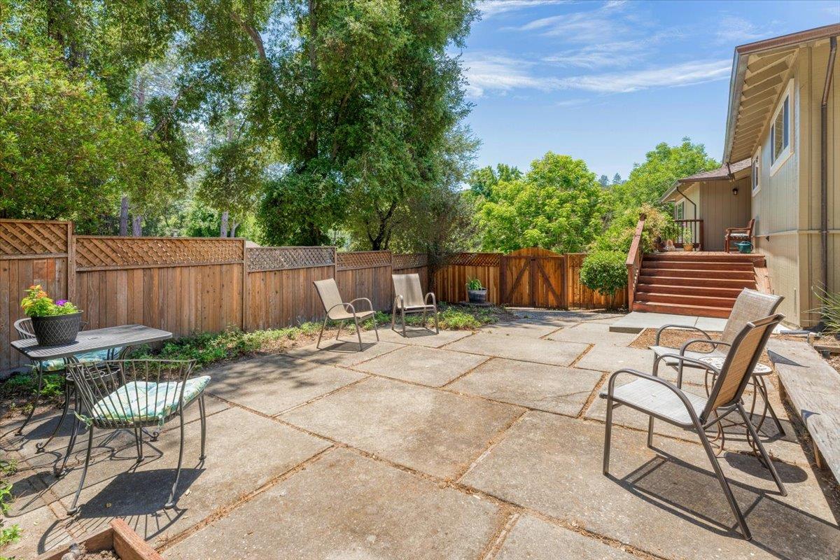 Detail Gallery Image 7 of 41 For 335 Hallsons Ln, Ben Lomond,  CA 95005 - 3 Beds | 2 Baths