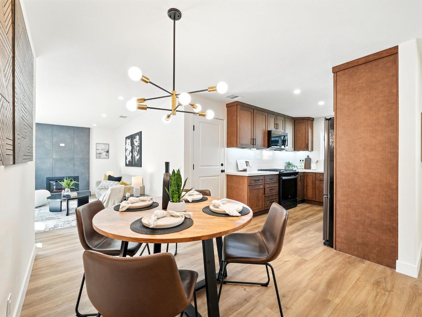 Detail Gallery Image 11 of 31 For 1438 Peaceful Glen Ct, San Jose,  CA 95121 - 3 Beds | 2 Baths