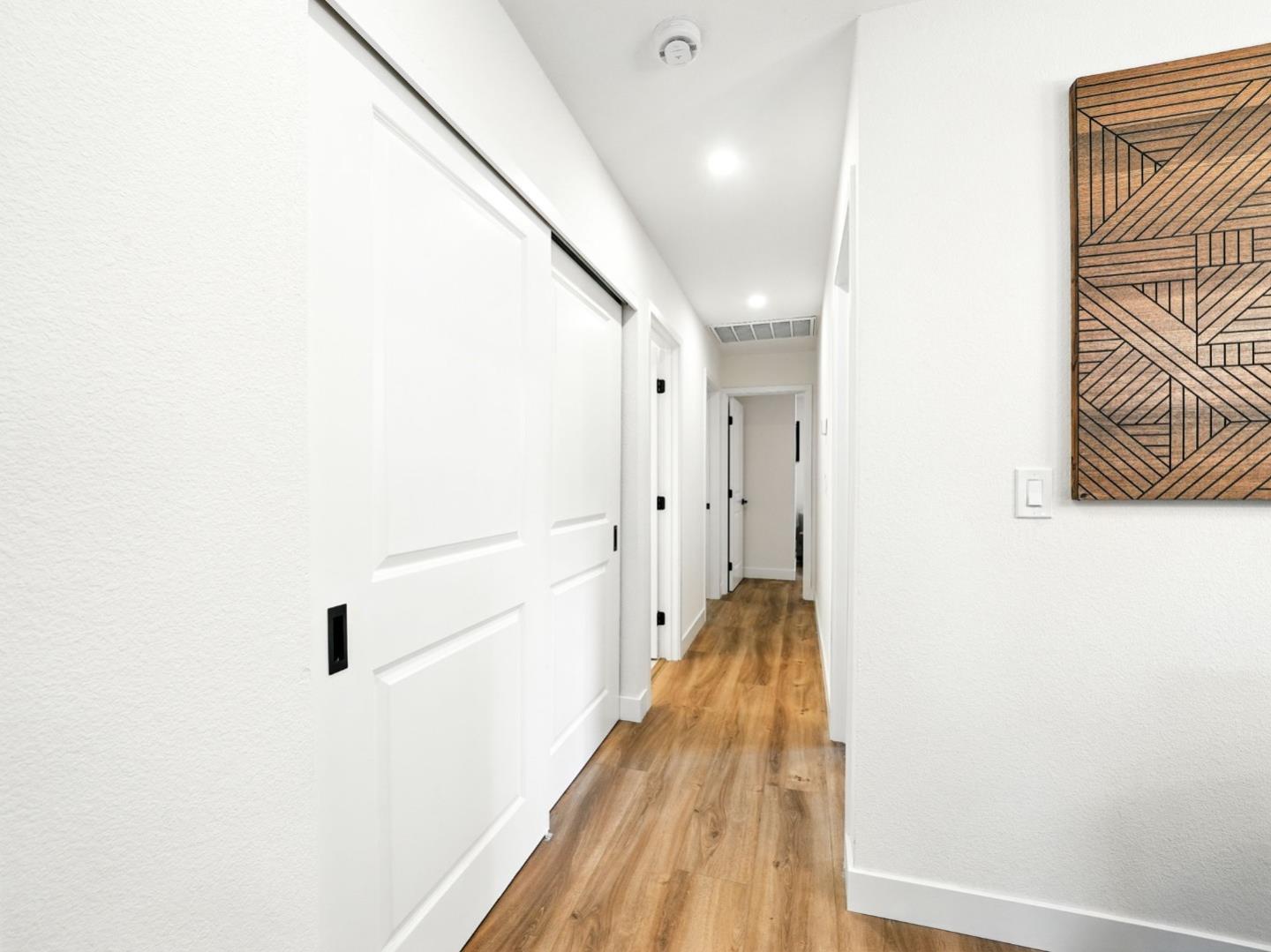 Detail Gallery Image 15 of 31 For 1438 Peaceful Glen Ct, San Jose,  CA 95121 - 3 Beds | 2 Baths