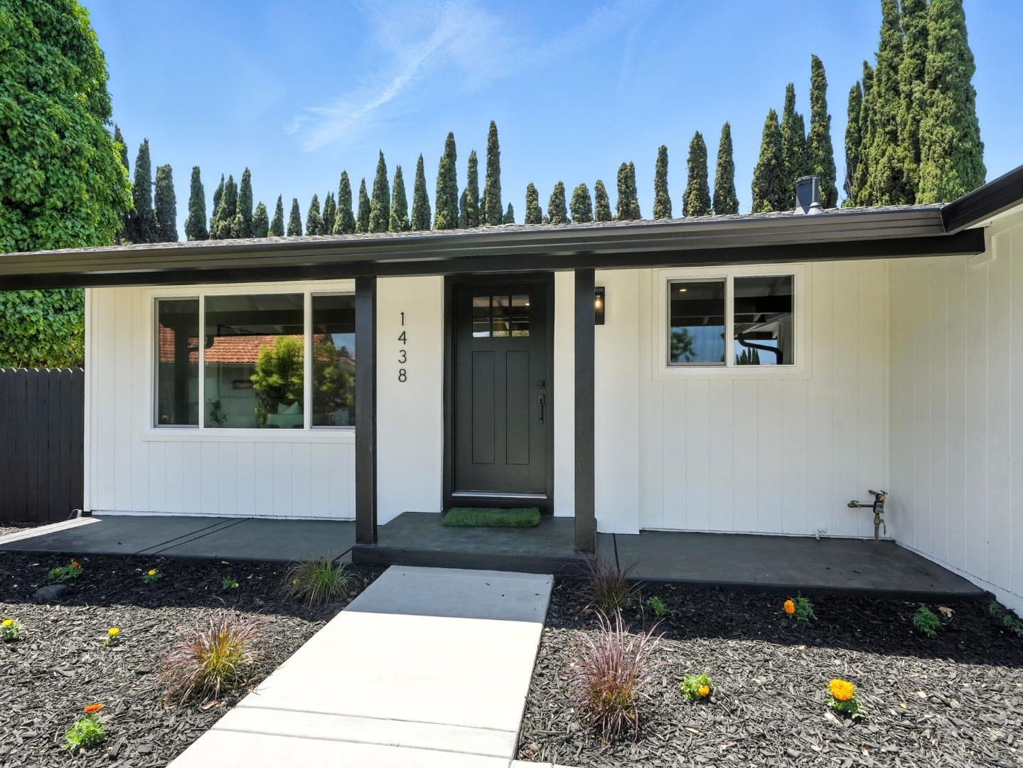 Detail Gallery Image 3 of 31 For 1438 Peaceful Glen Ct, San Jose,  CA 95121 - 3 Beds | 2 Baths