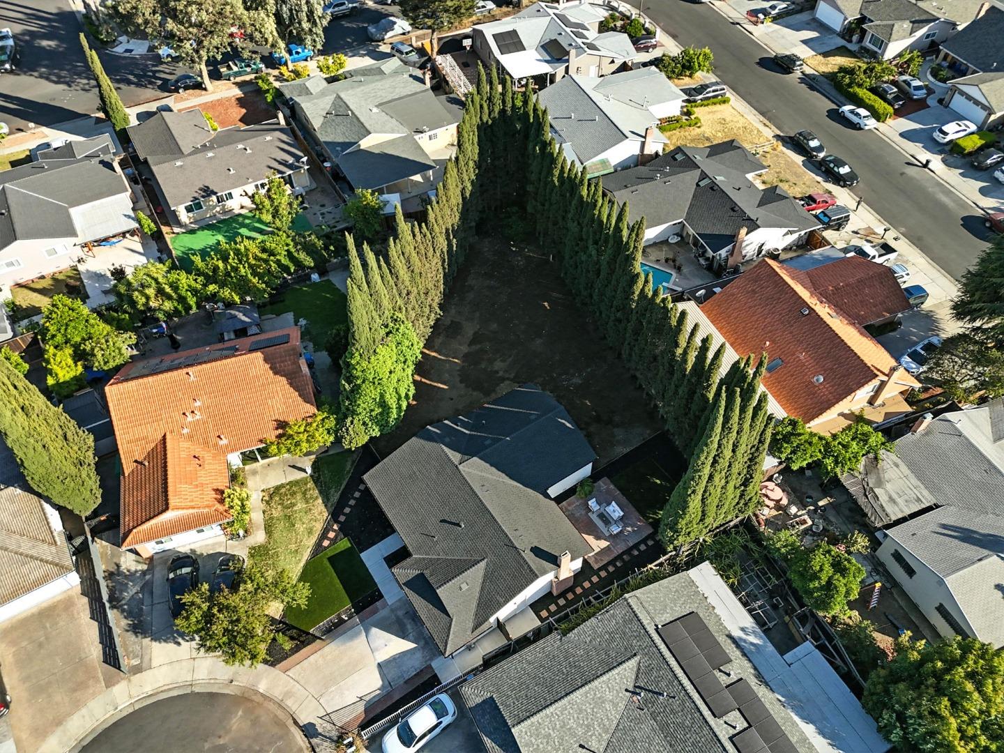 Detail Gallery Image 30 of 31 For 1438 Peaceful Glen Ct, San Jose,  CA 95121 - 3 Beds | 2 Baths