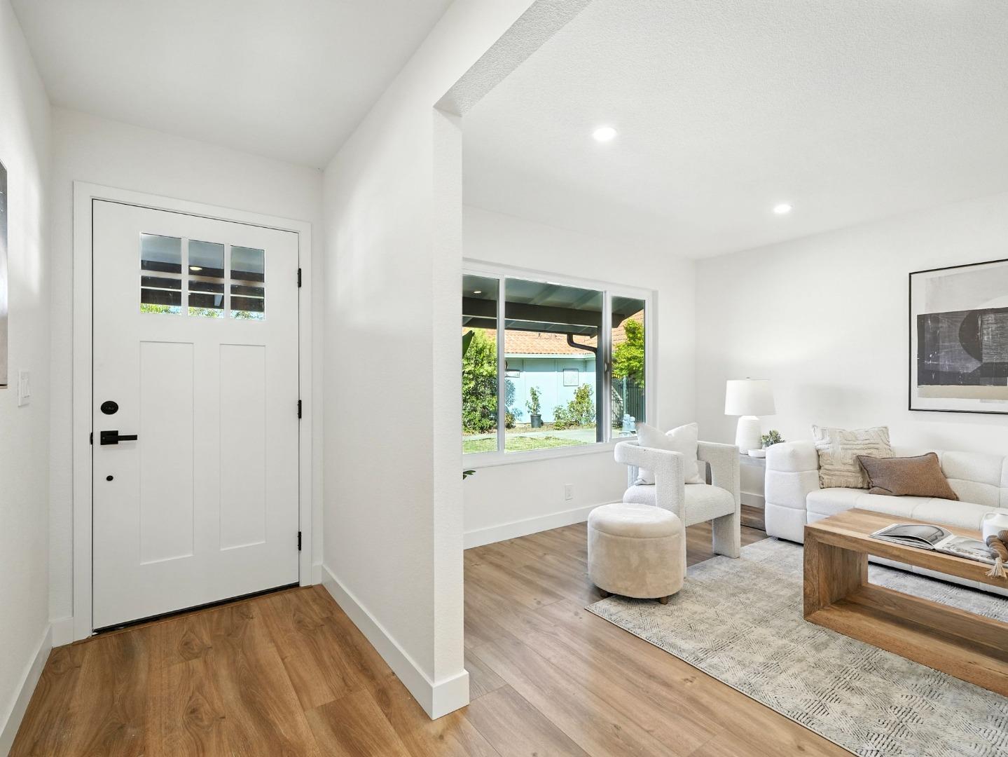 Detail Gallery Image 4 of 31 For 1438 Peaceful Glen Ct, San Jose,  CA 95121 - 3 Beds | 2 Baths