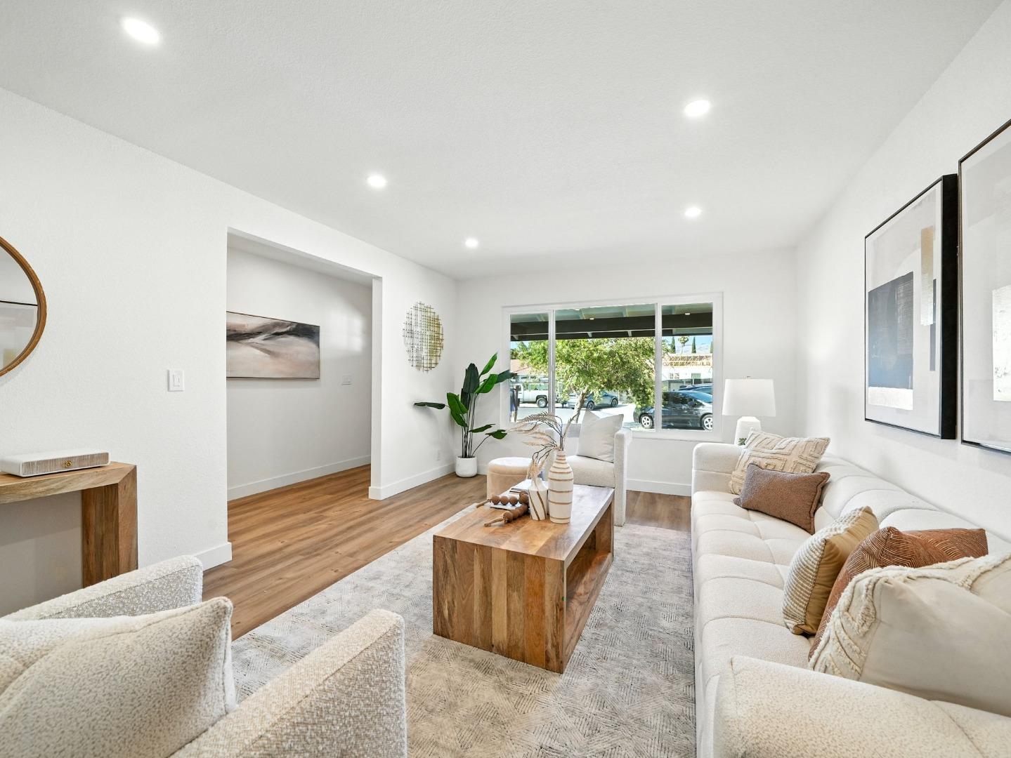 Detail Gallery Image 6 of 31 For 1438 Peaceful Glen Ct, San Jose,  CA 95121 - 3 Beds | 2 Baths