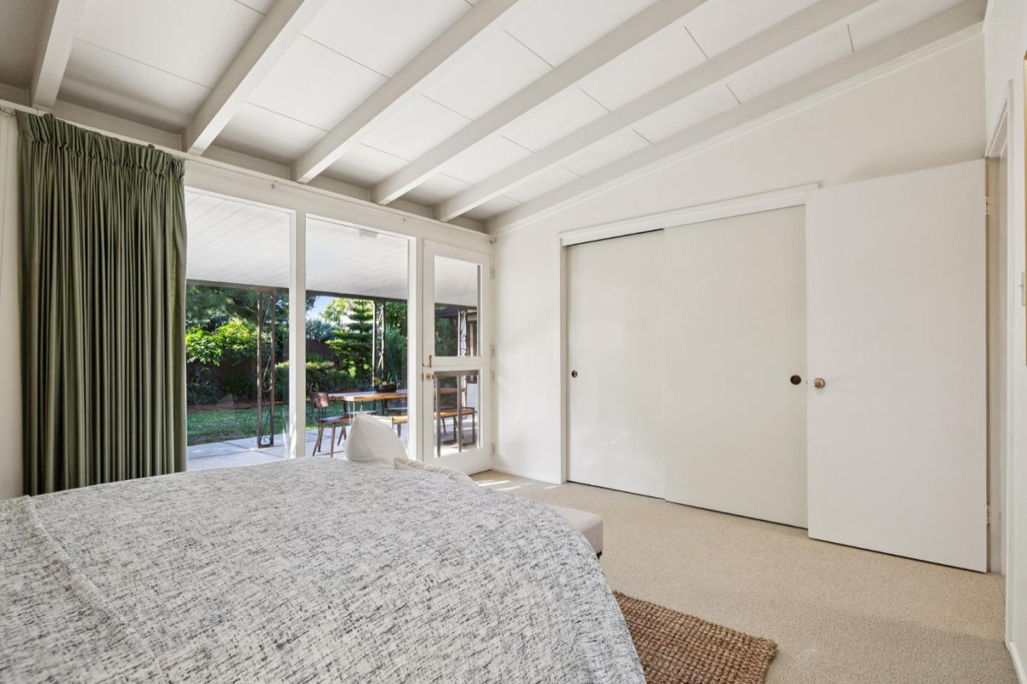 Detail Gallery Image 33 of 57 For 3129 Stelling Dr, Palo Alto,  CA 94303 - 3 Beds | 2 Baths