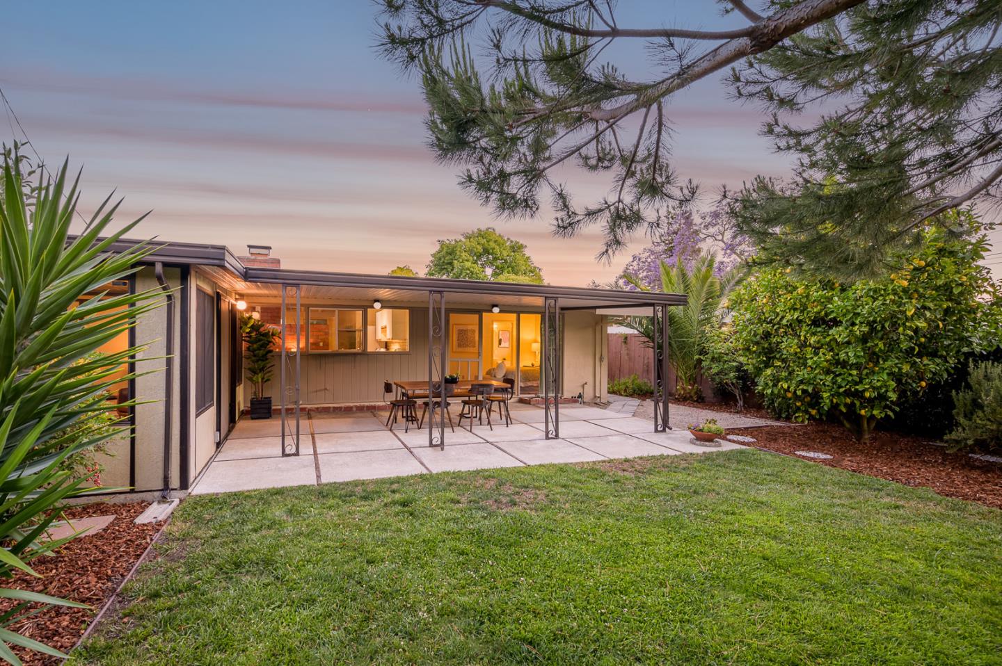 Detail Gallery Image 44 of 57 For 3129 Stelling Dr, Palo Alto,  CA 94303 - 3 Beds | 2 Baths