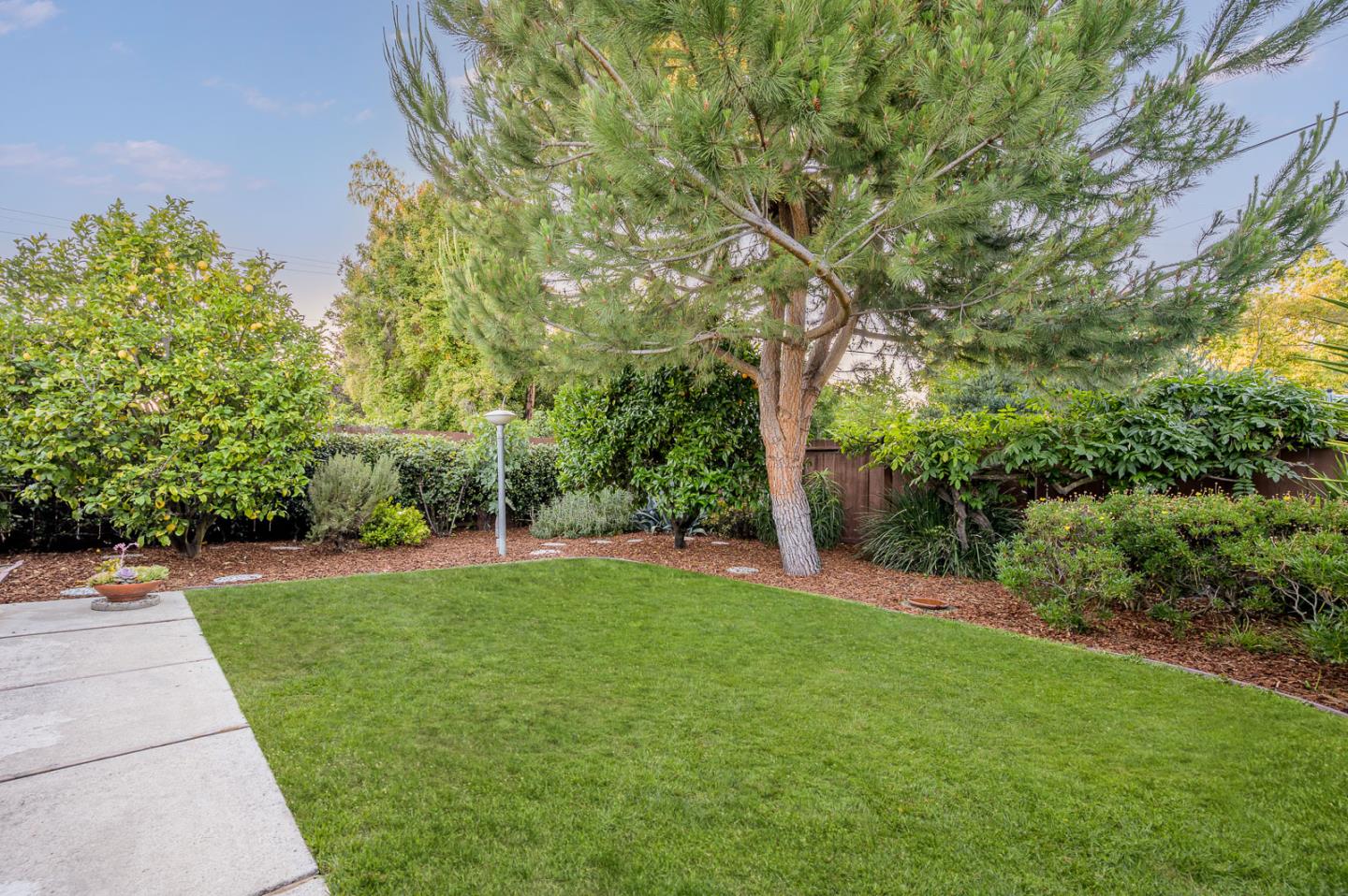 Detail Gallery Image 47 of 57 For 3129 Stelling Dr, Palo Alto,  CA 94303 - 3 Beds | 2 Baths