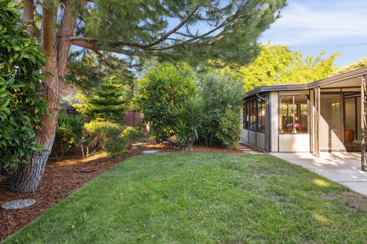 Detail Gallery Image 53 of 57 For 3129 Stelling Dr, Palo Alto,  CA 94303 - 3 Beds | 2 Baths